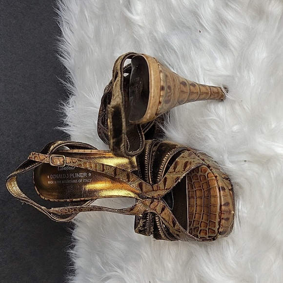 COUTOUR DONALD PLINER Crocodile/Suede Leather Heels Size 8 - Picture 7 of 10